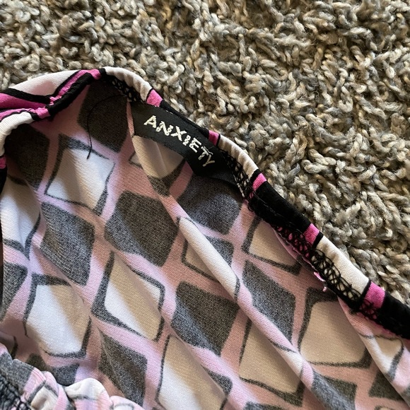 Y2K Pink Halter Top - Picture 3 of 4